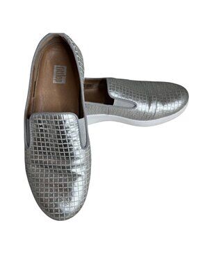 Fitflop Womens Silver Slip-On Sneakers Croc Embossed Size 8